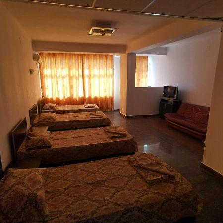 Hotel Dinastia 피테슈티 외부 사진