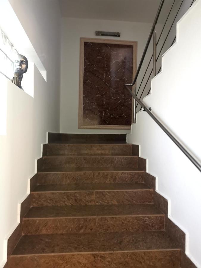 Hotel Dinastia 피테슈티 외부 사진