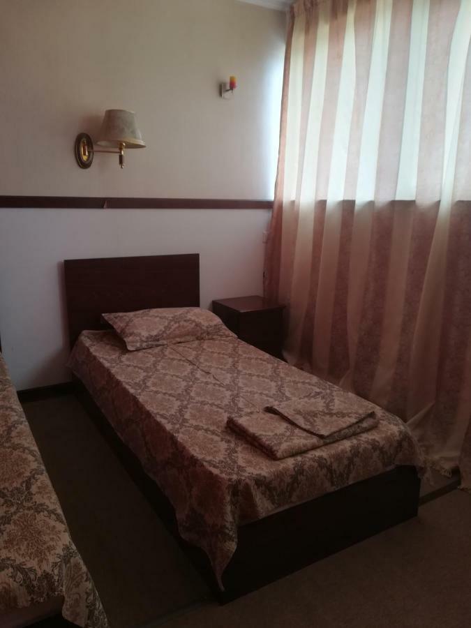 Hotel Dinastia 피테슈티 외부 사진